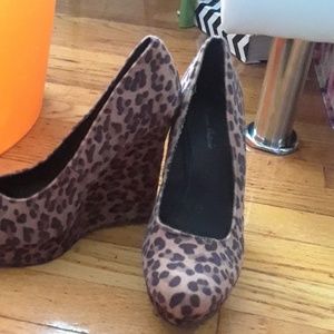 Wedge cheetah print heel